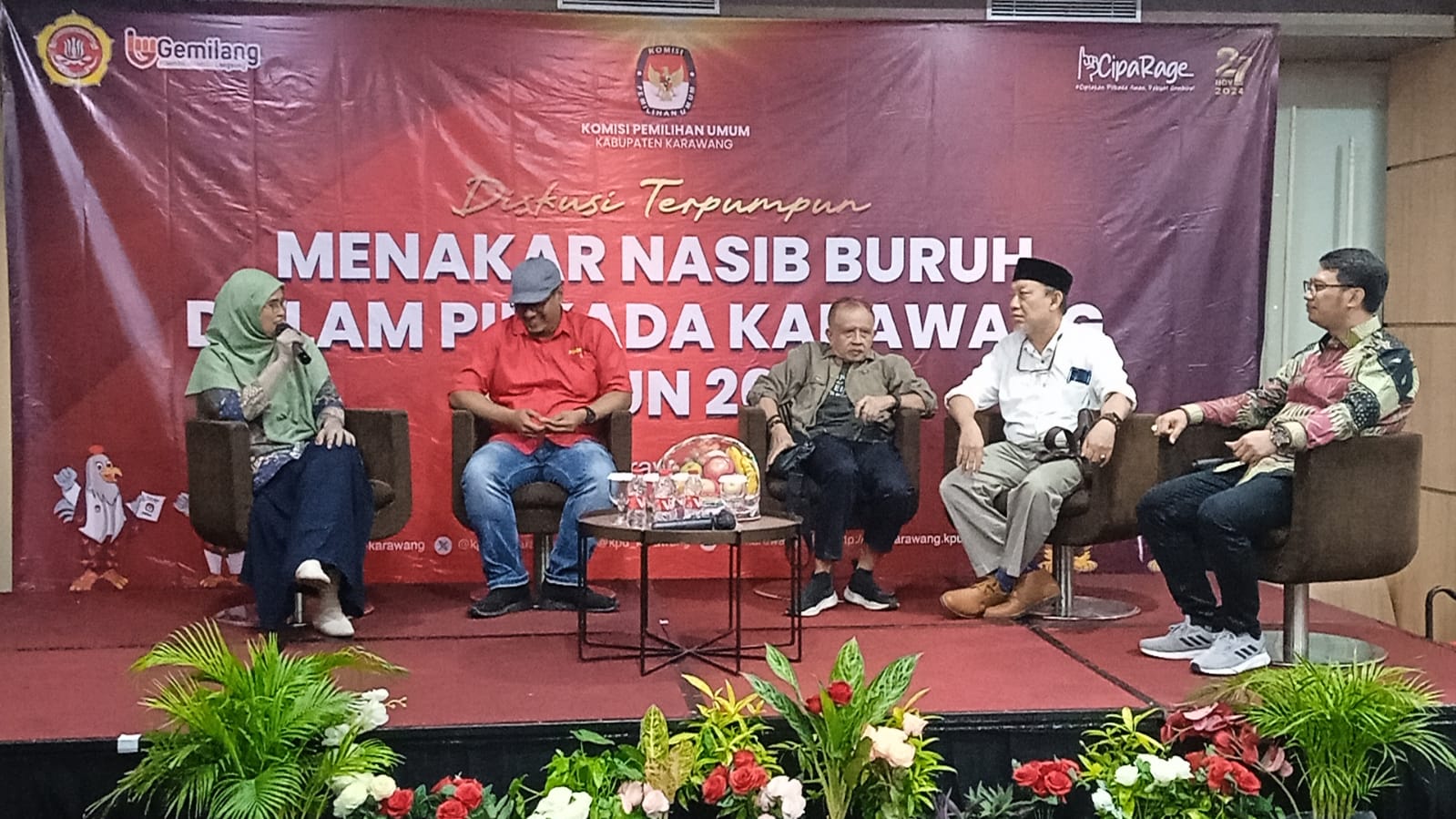KPU Kabupaten Karawang, Gelar Diskusi Menakar Nasib Buruh Dalam Pilkada Karawang